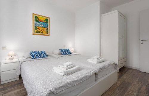 Malerische Villa mit Privatpool, mediterranem Garten, Outdoor-Kueche, Waschmaschine, Trockner - Photo 21