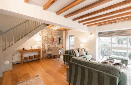 Priestley Cottage - Photo 3