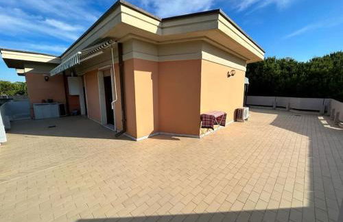 Attico La Terrazza - Marina di Massa - Ronchi (MS) - Foto 2