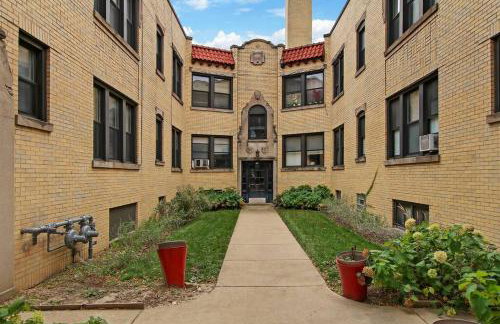 1BR Vibrant & Inviting Apt in Chicago - Montrose 2E - Foto 13