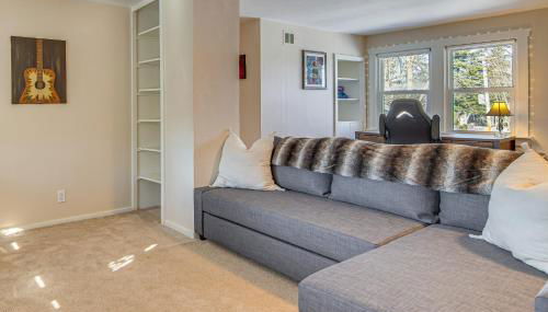 Walk to Fox River Grove Train Station and Hot Tub! - Foto 5