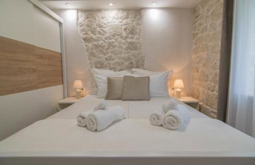 Villa Milena with heated pool and jacuzzi - Photo 51