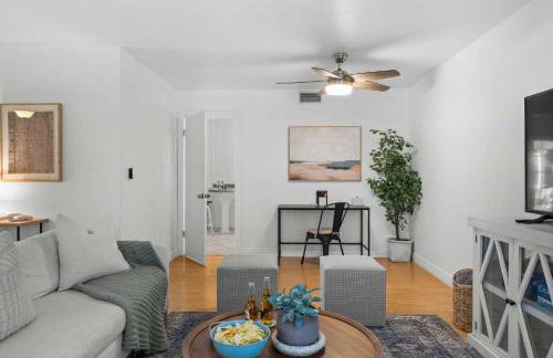 Shangri La Home - Boho Chic with Patio Pool & Grille - Foto 15