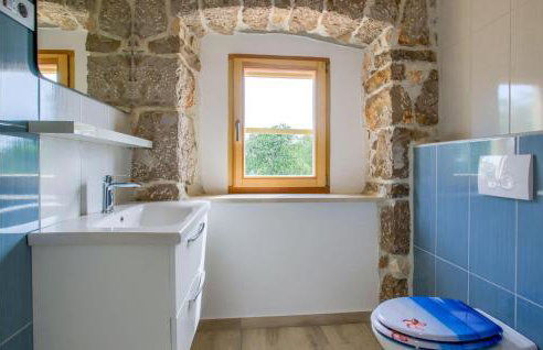 4 Bedroom Lovely Home In Garica - Photo 37