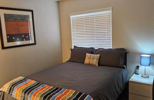 This cute 3 bedroom 2 and half bath is cozy - Photo 54