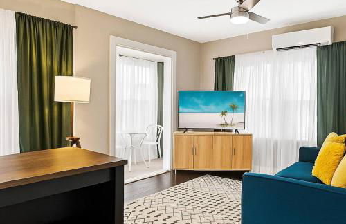 Large Top Floor Lookout (Pet-friendly) King 1 Bed - Foto 4