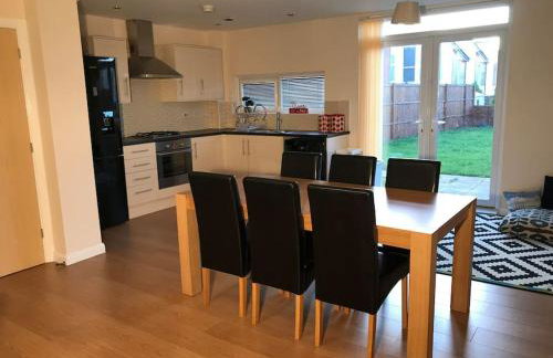 3-bedroom house - car parking - air conditioning - Foto 8