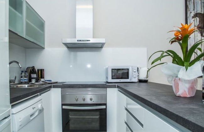 BarcelonaForRent Urban Town Suites - Photo 28