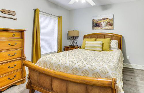 Private Patio, Decks Waterfront Eatonton Townhome - Foto 25