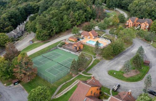 Beautiful Seven Springs- 2 Bed, 2 Bath Condo - Foto 22