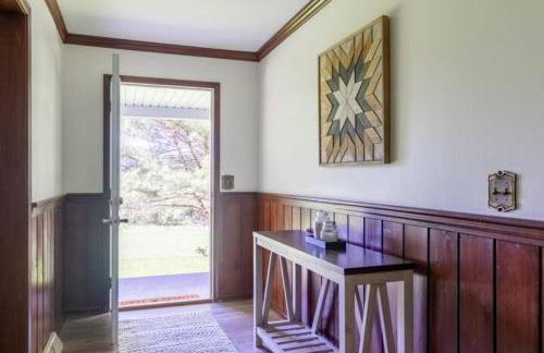 100 Acre Red Brick Ranch Hocking Hills Cabin Hot Tub 12 - Foto 20