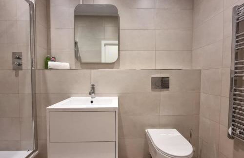 Altrincham Centre, 2 Bed, 2 Bath, Sleeps 6 - Foto 8