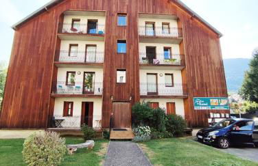 Le Flocon, T2, wifi, vue montagne, parking gratuit, 4 personnes - Foto 3