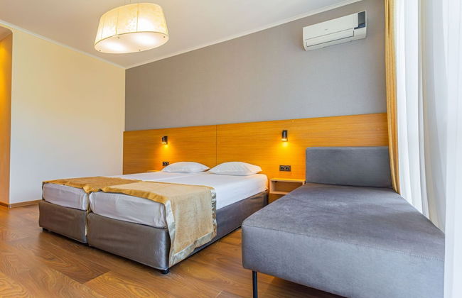 Apart Hotel Golden Line - Photo 9