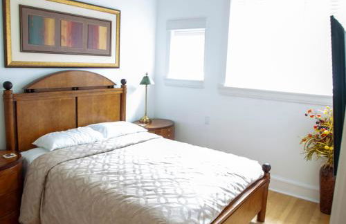 Bootlegger House Sleeps 10-20 Free TV & Parking - Foto 19