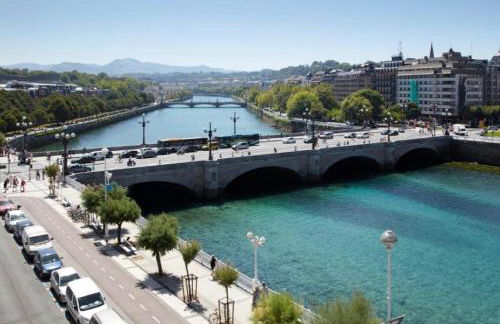 Deluxe Apt-Views to historic Maria Cristina Hotel - Foto 13