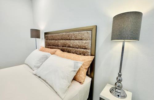 Colorful Dining Experience in Cozy Getaway - Foto 19