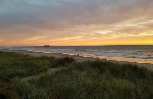 Tiki Escape w/ Amazing Mountain and Marsh Backdrop - Foto 25