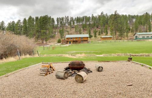 Hill City Log Cabin Along Newton Creek! - Foto 3