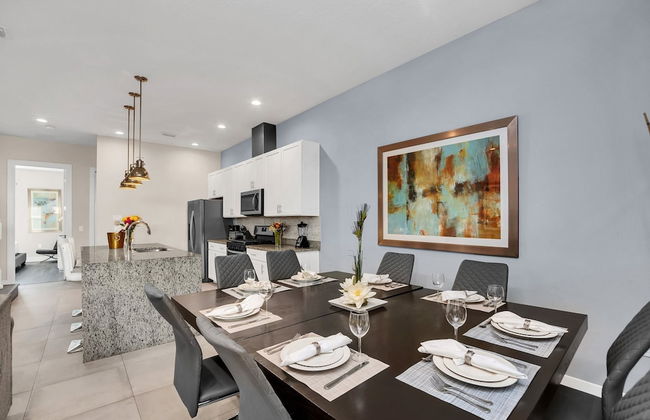 5 BR 6 BA Villa 5min Disneyworld Hot Tub BBQ - Foto 27