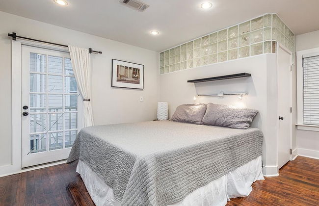 Huntingdon House - Photo 3