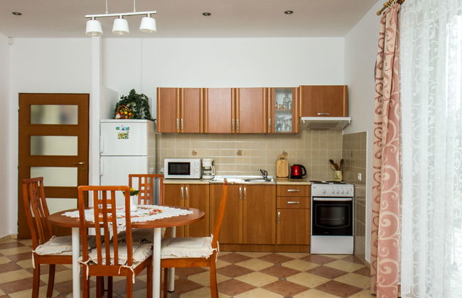 2 bedroom Apartment in Balatonboglár with garden and terrace - Photo 4