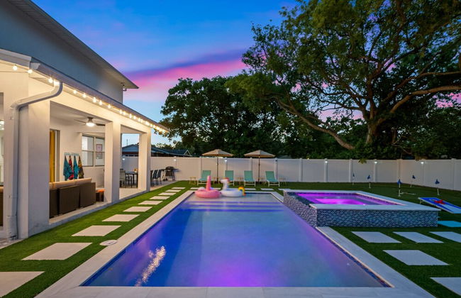 New-6br Discovilla- Sleeps16 Heated Pool & More - Foto 34