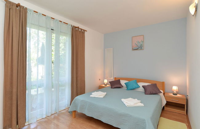 Apartment 358 - Photo 4