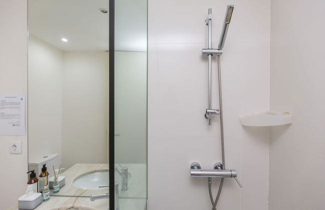 Bright 3BR Flat w/ AC in City Center by LovelyStay - Photo 82