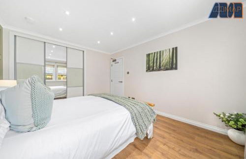 Large Family Home with Hot Tub or Jacuzzi, Log Burner - Foto 36