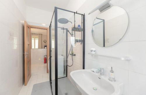 Guido Reni 12 Apartment - Photo 10