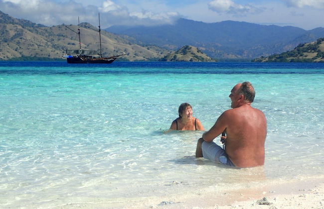 Komodo Pirate Boat - Phinisi Liveaboard - Foto 51