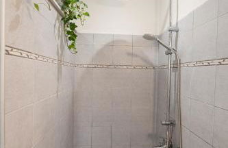 Sunny yard apartments - Photo 25