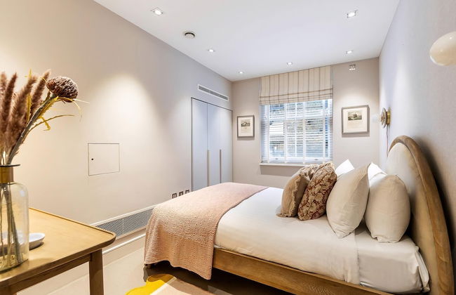 Pepys House: A Modern Touch of History - Foto 62