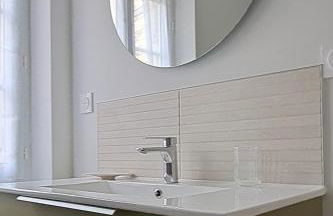 La porte Bleue - appartement juste rénové - très propre - grand confort - lumineux - calme - centre historique - Foto 6