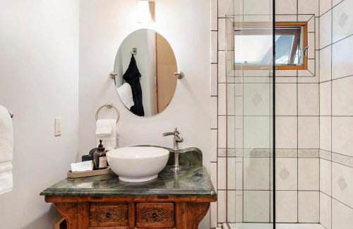 Million Dollar Creekside Treehouse Hottub Rafting Hiking Fishing and Mins to Glenwood and Hotsprings - Foto 62