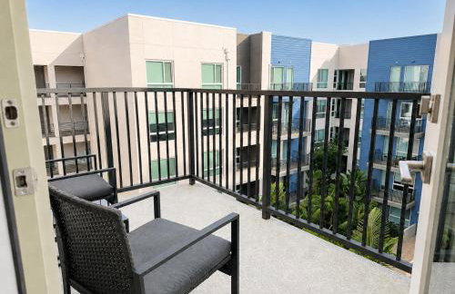New Oasis Near Disneyland Pool Gym Free Parking - Foto 63
