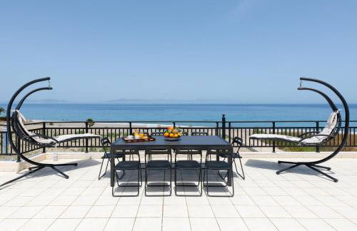 White&Blue Beachfront Luxury Suite - Foto 2