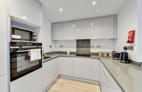St Martins 2 Bedroom Apartments in Ruislip By 360 Stays - Foto 35