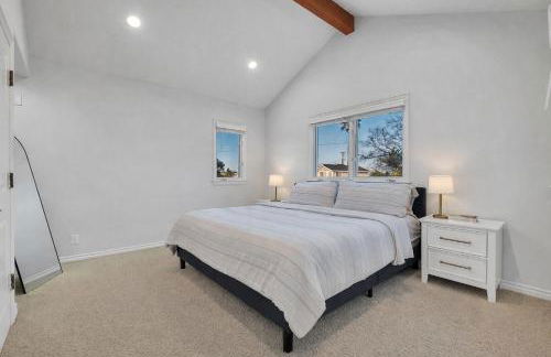 Luxury Retreat with Private Yard close to Beaches and FIFA Sleeps 10 - Foto 41