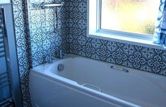 3BR Grantham Retreat, Perfect for Work Stays & Parking - Foto 7