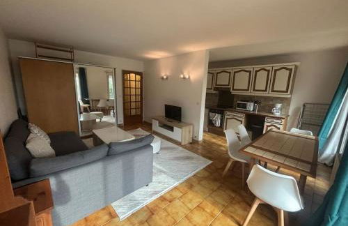 F2 avec Terrasse, Parking gratuit - Foto 10