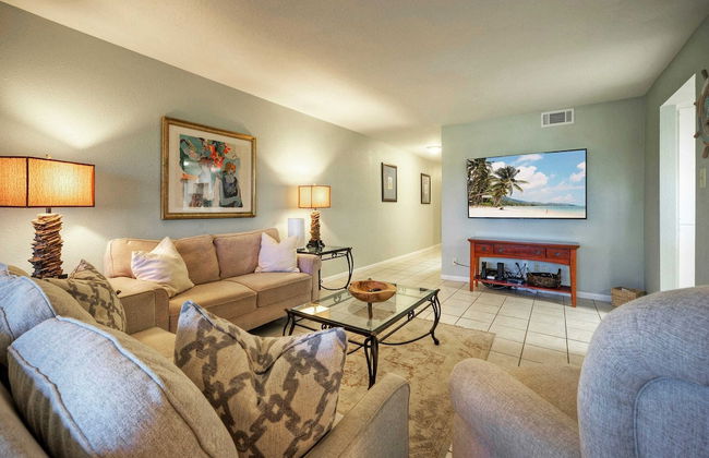 Minutes to the Beach, Pool, Balcony w/ Nature Views Compass 17 by Avantstay - Photo 8