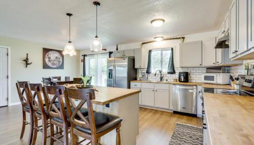 1 Mi to Shops and Cafes Updated Cassville Home! - Foto 1