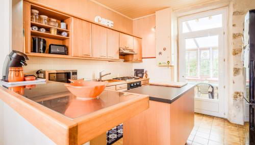 Maison typique à deux pas du bourg et de la mer - Photo 5