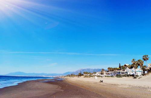 Elviria beach apartment in Marbella - Photo 20