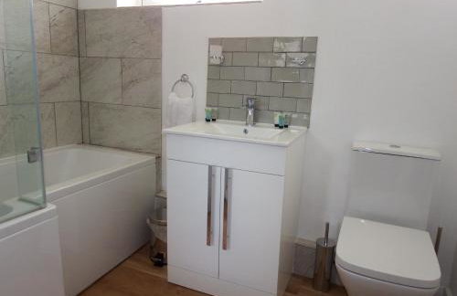 Beach Retreat luxury home just 2 minutes walk to the beach - Foto 10