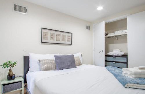 Gem off of 14th St NW Near U St & Logan Circle - Foto 9