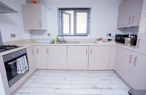 Mills Apartment - Two bedroom en-suite apartment - Photo 2