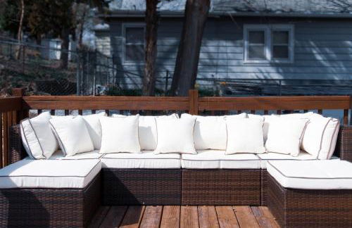 Charming Benson Home - Sleeps 5 Hot Tub! - Photo 10